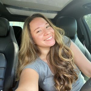 Meet your Posher, Daniella